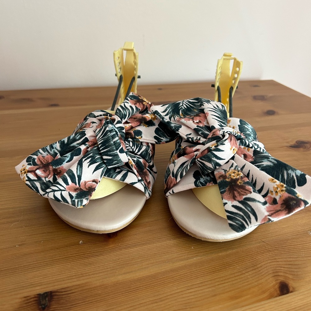H&M Sandals - Picture 11 of 15